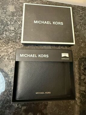 Michael Kors Black Slim Card & Key Holder